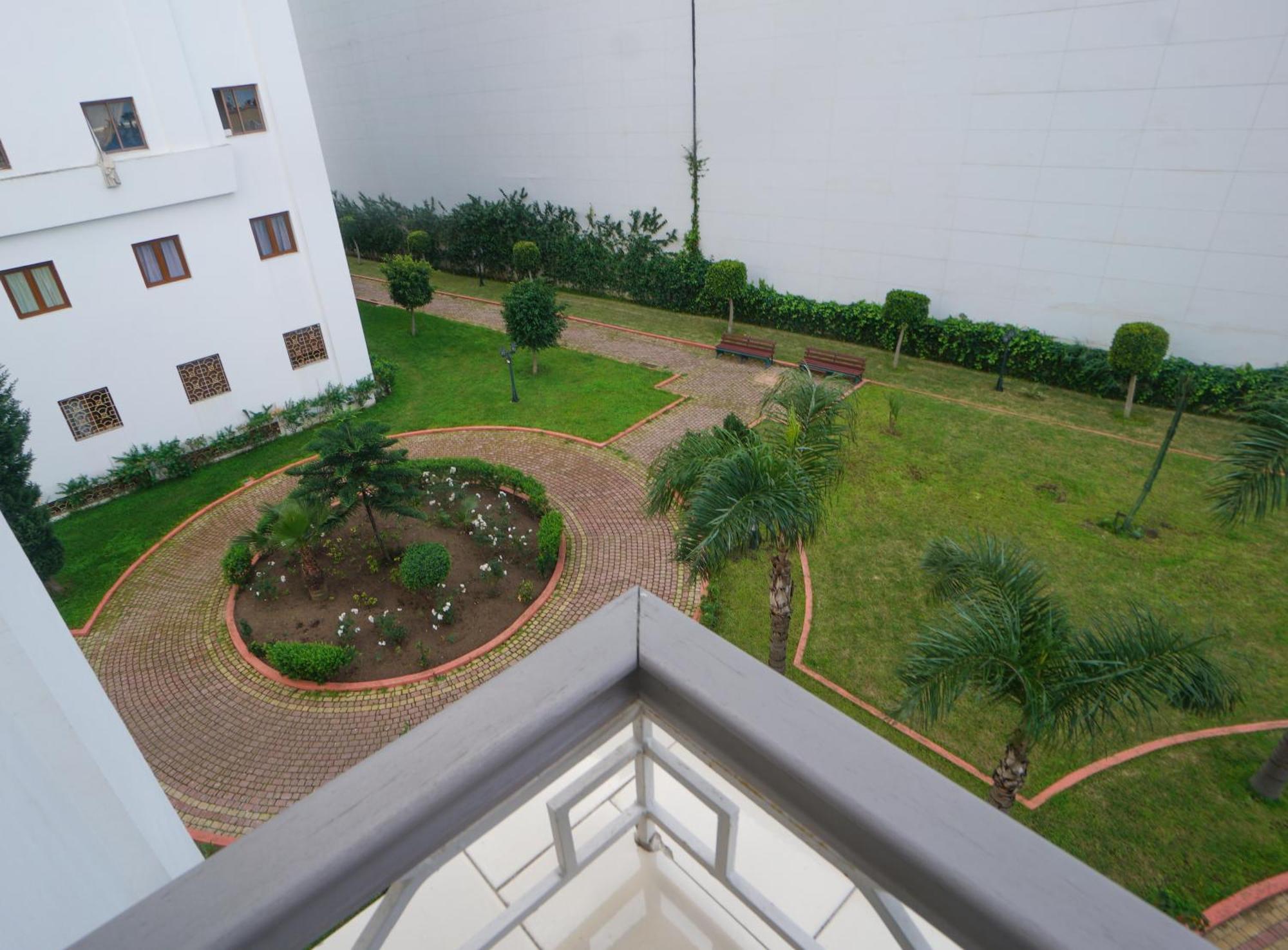 Apartment Cosy A Malabata - Bord De Et Gare Tgv 3' A Pied, Mall A 2' A Pied - Parking, Wifi, Iptv, Ac *